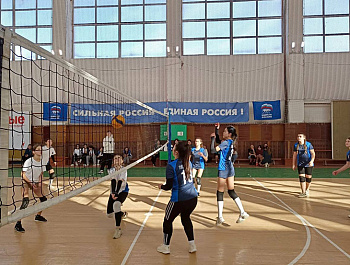 Состоялся районный турнир по волейболу среди девушек 2006 года рождения и младше, посвящённый 35-летию образования Питерской детско-юношеской спортивной школы