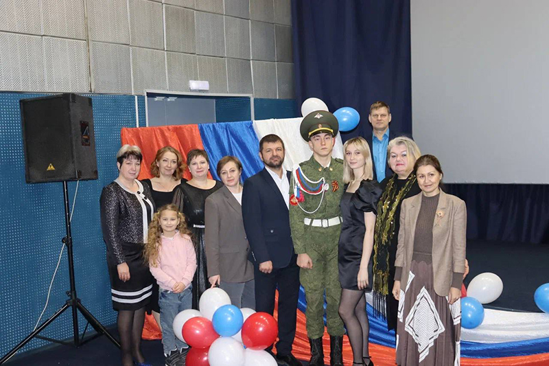 В Питерском районе прошли мероприятия, посвящённые 30-летию со дня принятия Конституции Российской Федерации
