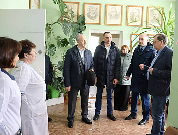 Питерский район с рабочим визитом посетил сенатор Российской Федерации Валерий Радаев
